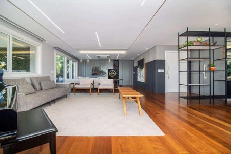 Apartamento à venda com 295m², 4 quartos e 4 vagas