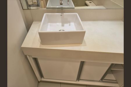Apartamento para alugar com 70m², 2 quartos e 1 vaga