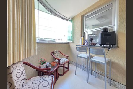 Varanda da Sala  de apartamento à venda com 3 quartos, 140m² em Esplanada, Belo Horizonte