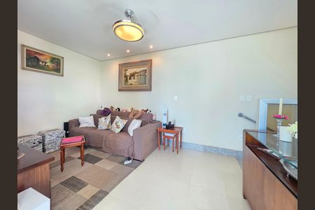 Sala 2 andar  de apartamento à venda com 3 quartos, 140m² em Esplanada, Belo Horizonte