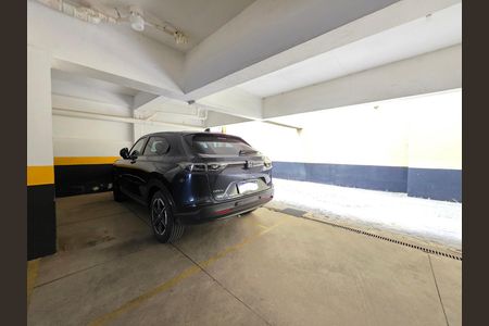 Garagens  de apartamento à venda com 3 quartos, 140m² em Esplanada, Belo Horizonte