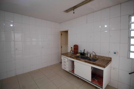 Casa para alugar com 260m², 2 quartos e 4 vagas