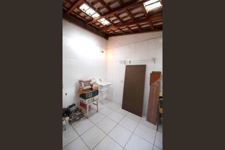 Casa para alugar com 260m², 2 quartos e 4 vagas