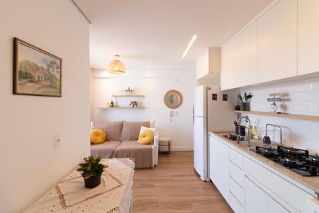 Sala - Cozinha de apartamento para alugar com 2 quartos, 37m² em Vila Sonia, São Paulo