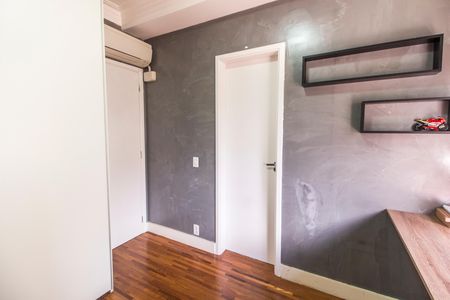 Apartamento à venda com 158m², 3 quartos e 3 vagas Apartamento à venda com 158m², 3 quartos e 3 vagasSuíte 2