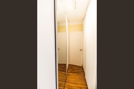 Apartamento à venda com 158m², 3 quartos e 3 vagas Apartamento à venda com 158m², 3 quartos e 3 vagasCloset da suíte