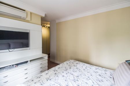 Apartamento à venda com 158m², 3 quartos e 3 vagas Apartamento à venda com 158m², 3 quartos e 3 vagasSuíte 1