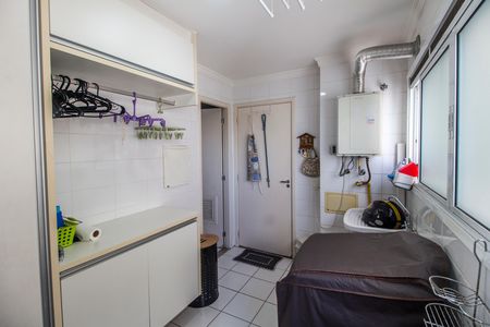 Apartamento à venda com 158m², 3 quartos e 3 vagas Apartamento à venda com 158m², 3 quartos e 3 vagasÁrea de Serviço