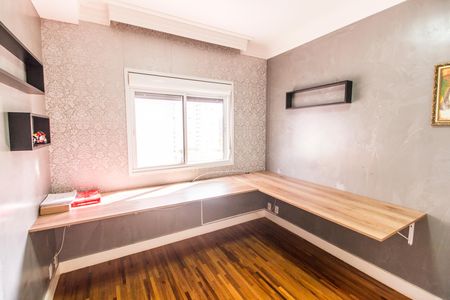 Apartamento à venda com 158m², 3 quartos e 3 vagas Apartamento à venda com 158m², 3 quartos e 3 vagasSuíte 2