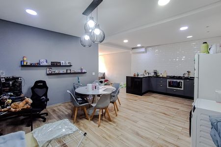 Cozinha de casa à venda com 1 quarto, 300m² em Vila Monumento, São Paulo