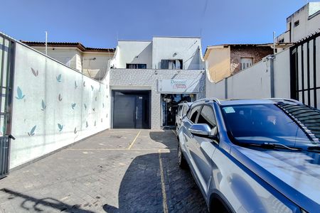 Garagem de casa à venda com 1 quarto, 300m² em Vila Monumento, São Paulo