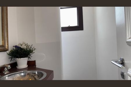 Apartamento à venda com 130m², 3 quartos e 2 vagasLavabo
