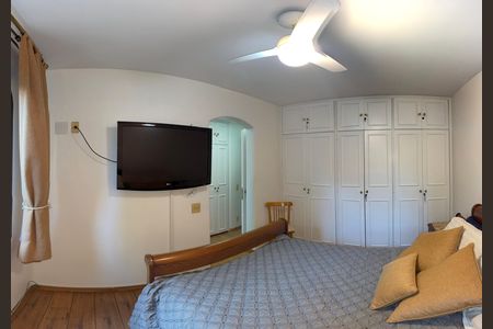 Apartamento à venda com 130m², 3 quartos e 2 vagasSuíte 1