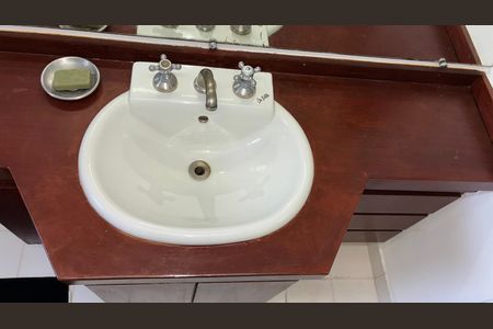 Apartamento à venda com 130m², 3 quartos e 2 vagasBanheiro da Suíte 1
