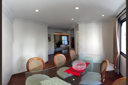 Apartamento à venda com 130m², 3 quartos e 2 vagasSala de Jantar