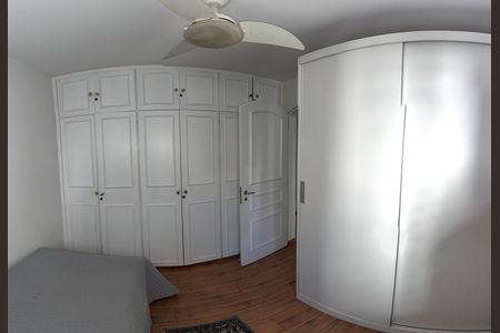 Apartamento à venda com 130m², 3 quartos e 2 vagasquarto 2