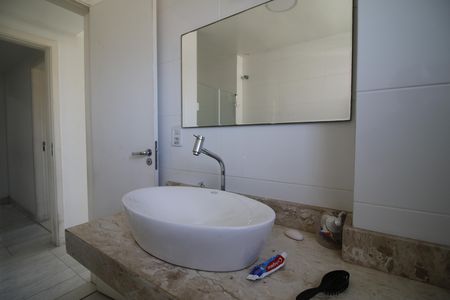 Apartamento para alugar com 100m², 3 quartos e 1 vagaBanheiro da Suíte 2