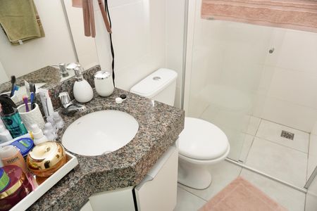 Apartamento para alugar com 56m², 2 quartos e 2 vagas Apartamento para alugar com 56m², 2 quartos e 2 vagasBanheiro da Suíte