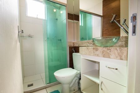 Apartamento para alugar com 58m², 2 quartos e 1 vaga Apartamento para alugar com 58m², 2 quartos e 1 vagaBanheiro social