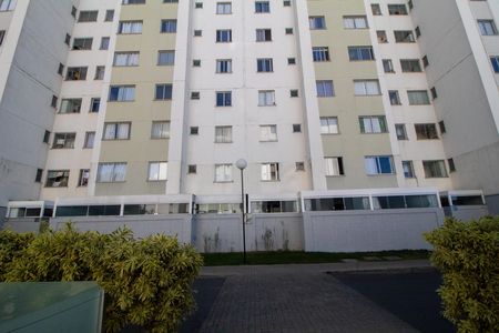 Fachada do prédio de apartamento para alugar com 2 quartos, 58m² em Vila Amaral, Belo Horizonte