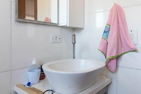 Banheiro de casa para alugar com 2 quartos, 75m² em Espírito Santo, Porto Alegre