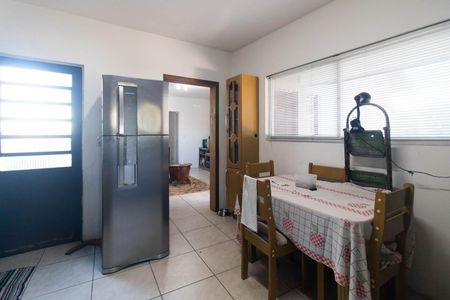 Cozinha de casa para alugar com 2 quartos, 75m² em Espírito Santo, Porto Alegre
