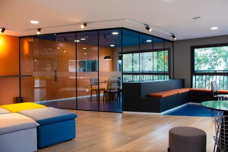 Studio à venda com 27m², 1 quarto e sem vaga Studio à venda com 27m², 1 quarto e sem vagaCoworking