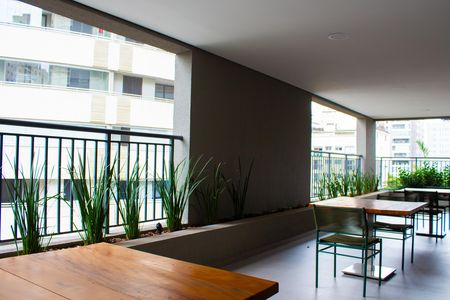 Studio à venda com 27m², 1 quarto e sem vaga Studio à venda com 27m², 1 quarto e sem vagaLiving