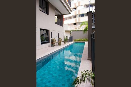 Studio à venda com 27m², 1 quarto e sem vaga Studio à venda com 27m², 1 quarto e sem vagaÁrea Comum - Piscina