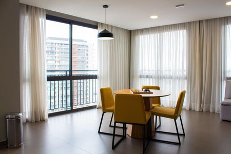 Studio à venda com 27m², 1 quarto e sem vaga Studio à venda com 27m², 1 quarto e sem vagaSala de Jogos