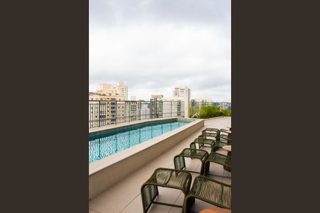 Studio à venda com 27m², 1 quarto e sem vaga Studio à venda com 27m², 1 quarto e sem vagaPiscina Rooftop