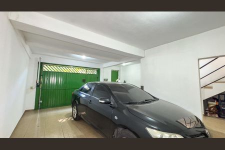 Garagem de casa à venda com 3 quartos, 221m² em Jardim Sao Luiz, São Paulo