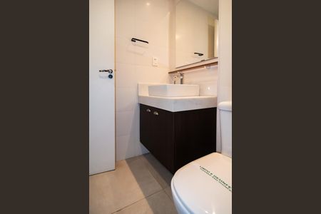 Studio à venda com 50m², 2 quartos e sem vaga Studio à venda com 50m², 2 quartos e sem vagaBanheiro 2