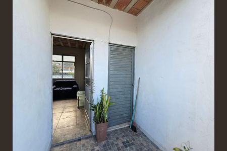 Casa para alugar com 30m², 1 quarto e sem vaga Casa para alugar com 30m², 1 quarto e sem vagaVaranda