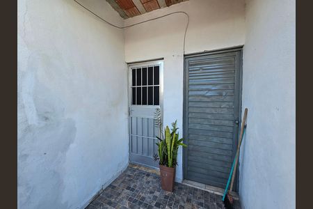 Casa para alugar com 30m², 1 quarto e sem vaga Casa para alugar com 30m², 1 quarto e sem vagaVaranda