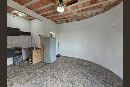 Casa para alugar com 30m², 1 quarto e sem vaga Casa para alugar com 30m², 1 quarto e sem vagaQuarto