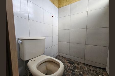 Casa para alugar com 30m², 1 quarto e sem vaga Casa para alugar com 30m², 1 quarto e sem vagaBanheiro