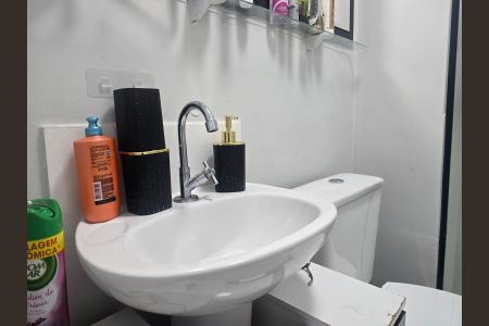 Banheiro Social  de apartamento à venda com 2 quartos, 36m² em Vila das Bandeiras, Guarulhos