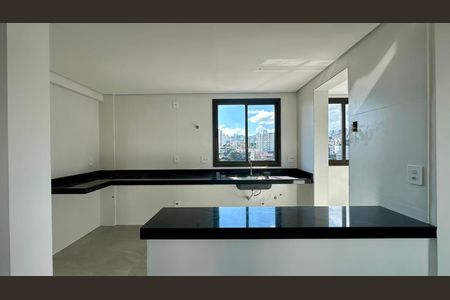 Cozinha de apartamento à venda com 3 quartos, 81m² em Nova Suíça, Belo Horizonte