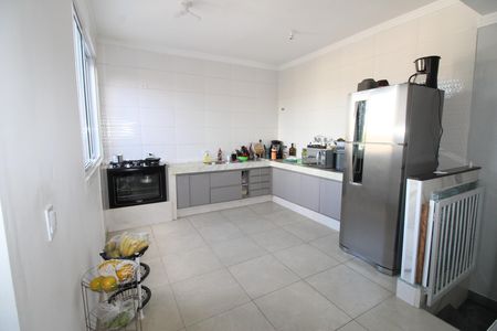 Cozinha de casa para alugar com 3 quartos, 100m² em Jardim Satélite, São José dos Campos