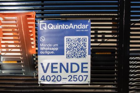 Casa à venda com 180m², 3 quartos e 3 vagas Casa à venda com 180m², 3 quartos e 3 vagasPlaquinha Instalada