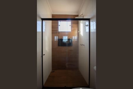 Casa à venda com 180m², 3 quartos e 3 vagas Casa à venda com 180m², 3 quartos e 3 vagasBanheiro da Suíte