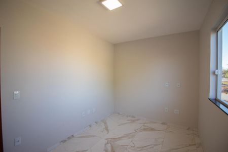 Casa à venda com 180m², 3 quartos e 3 vagas Casa à venda com 180m², 3 quartos e 3 vagasQuarto 2