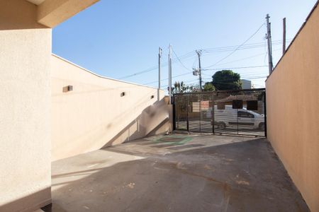Garagem de casa à venda com 3 quartos, 180m² em Rio Branco, Belo Horizonte