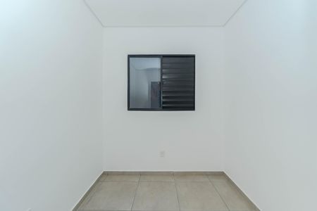 Quarto 2 de apartamento para alugar com 2 quartos, 40m² em Jardim do Tiro, São Paulo