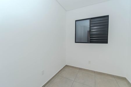 Quarto 2 de apartamento para alugar com 2 quartos, 40m² em Jardim do Tiro, São Paulo