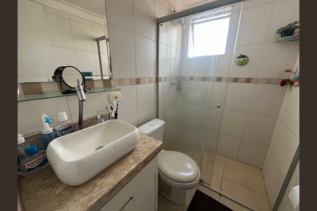 Apartamento à venda com 69m², 2 quartos e 1 vaga Apartamento à venda com 69m², 2 quartos e 1 vagaBanheiro