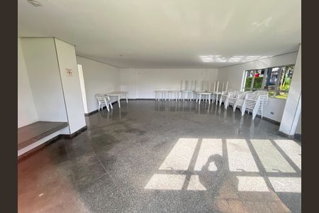 Apartamento à venda com 69m², 2 quartos e 1 vaga Apartamento à venda com 69m², 2 quartos e 1 vagaSalão de Festas