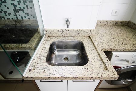 Lavanderia de apartamento para alugar com 2 quartos, 53m² em Cemucam, Cotia