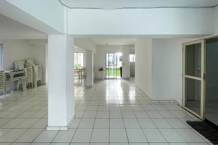 Apartamento para alugar com 53m², 2 quartos e 1 vaga Apartamento para alugar com 53m², 2 quartos e 1 vagaÁrea comum - Salão de festas